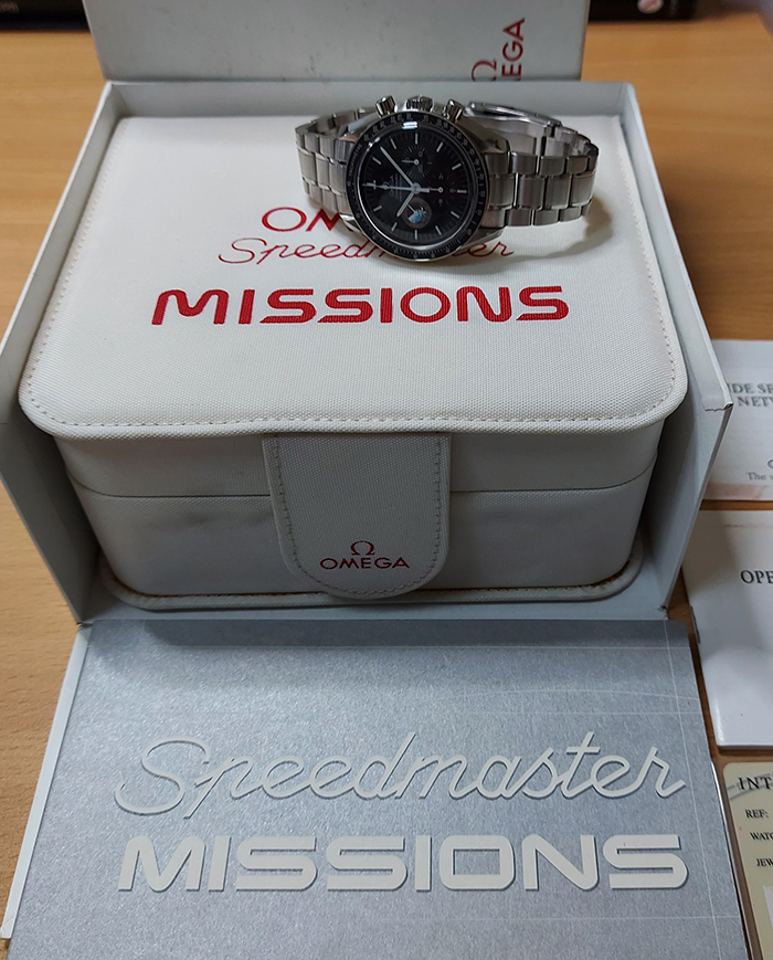 1998 Omega Speedmaster Professional Moonwatch Missions Apollo XII Ref. 3597.16